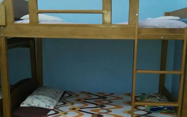 Amazon Mad Mick's Bunk House - Adults Only