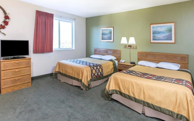 Super 8 West Middlesex/Sharon Area