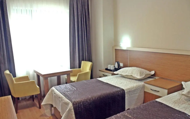 EMSA Palace Hotel