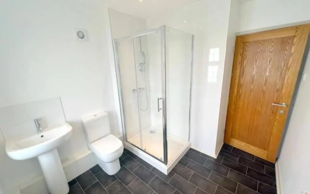 Large Triple Studio in South London - Sutton
