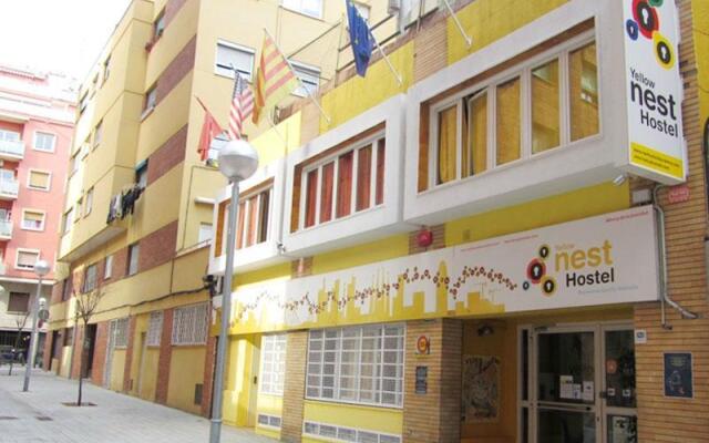 Отель Yellow Nest Hostel Barcelona Испания, Барселона - отзывы, цены и фото номеров - забронировать отель Yellow Nest Hostel Barcelona онлайн вид на фасад