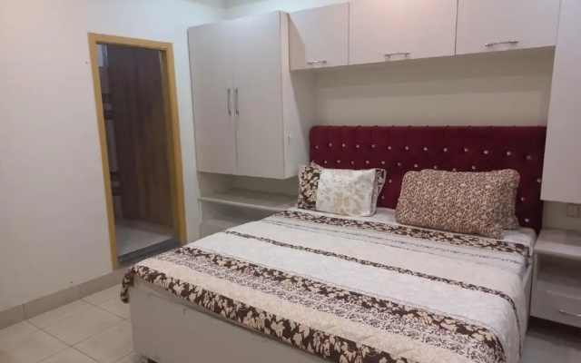 Hotel Executive One
