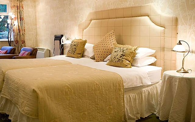 Gibbon Bridge Hotel