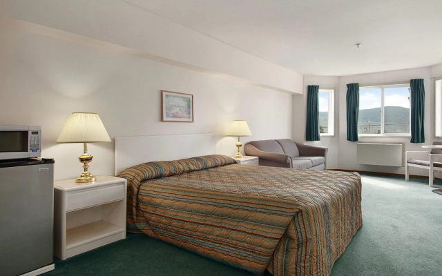 Travelodge Merritt