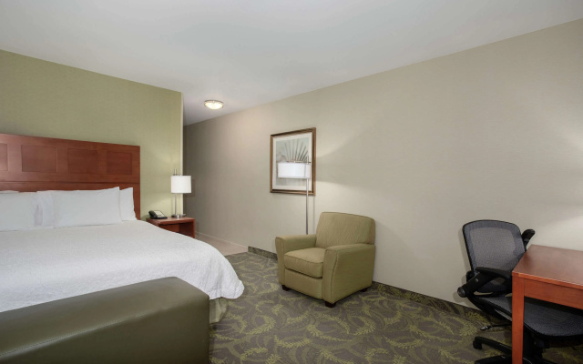 Hampton Inn and Suites Astoria