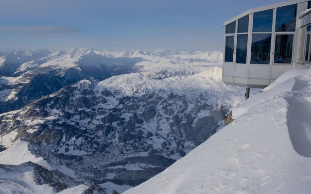 Schweizerhof Ferienwohnungen Lenzerheide 2