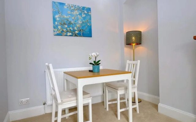 Karah Suites - Chandos Apartments