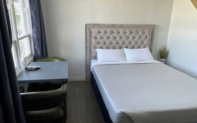 Stop 21 Motel