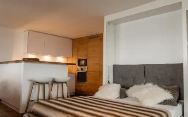 Olympic R2 - pied des pistes - carless holidays!