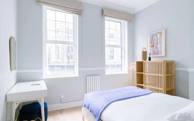 West End Drury Lane Modern 3 Bedroom Apt