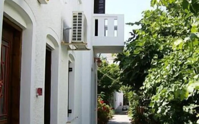 Albatross Hotel