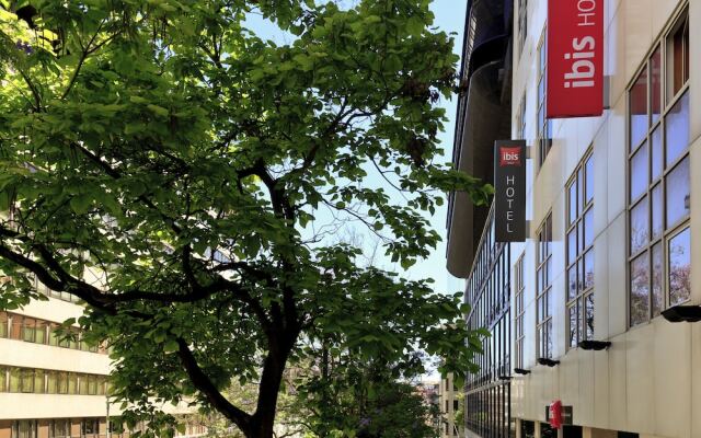 Отель ibis Lisboa Liberdade вид на фасад