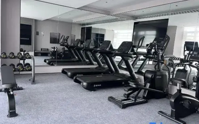 Zhuhai Jinwan Huafa Shangdu Aviation New City Atour Hotel