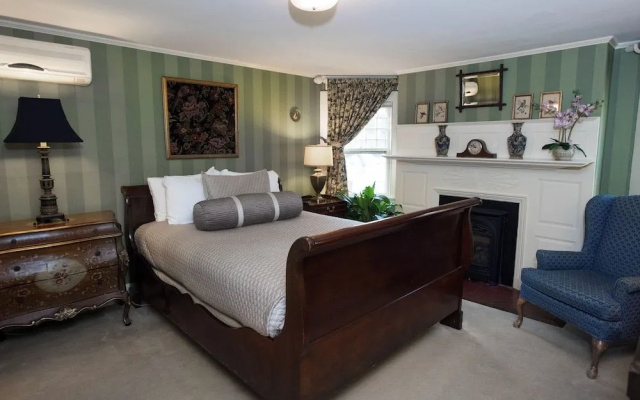 Ivy Lodge Bed & Breakfast