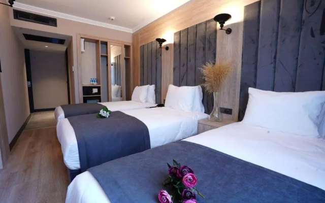 Mineo Hotel