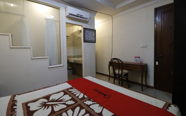 RedDoorz Plus @ Jalan Dharmawangsa