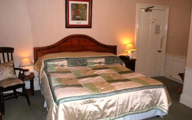 The Carlton Lodge