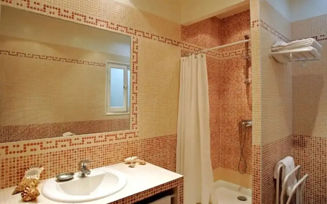 Private Beach Villa sea View - Th Oule sur mer