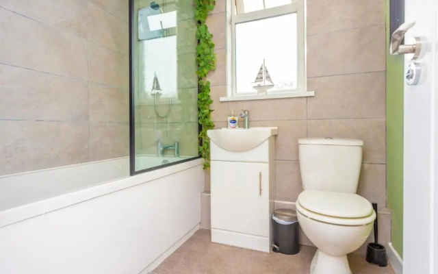 4BD Portrush Home for the Whole Family