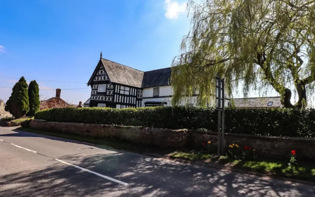 Top Farm House
