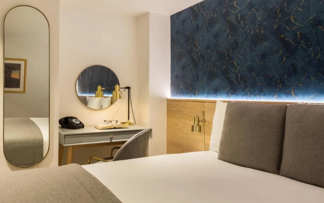 Hotel Indigo London - 1 Leicester Square by IHG