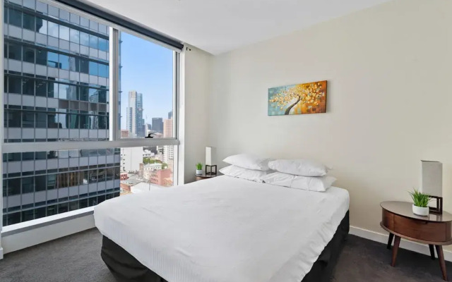 Spacious Melbourne CBD 2-bed Close to Everything