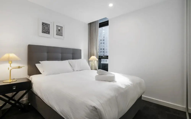Sleek Southbank 2-bed Apartment With Balcony Views