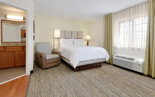 Candlewood Suites Salina by IHG