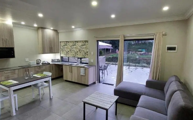 Studio 5 Churchill Lane Apartment