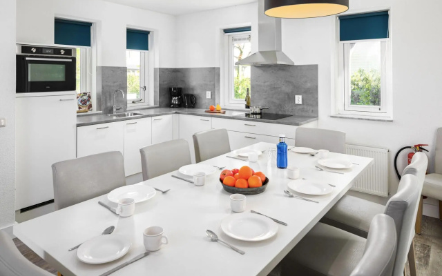 Restyled villa with 3 bathrooms, the beach at 6 km