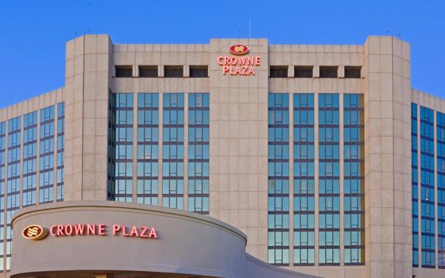 Crowne Plaza Hotel Philadelphia-Cherry Hill вид на фасад