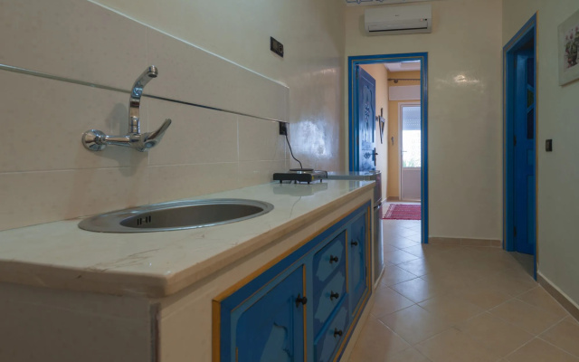 Puerta Azul