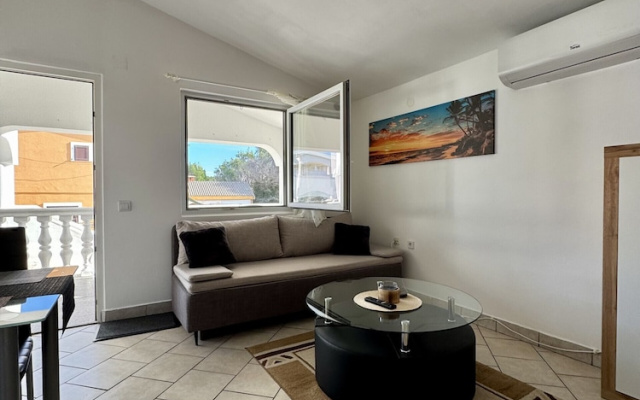 Apartment Didovi Dvori 2 With Jacuzzi