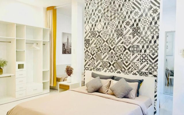 MIDMOST Villa Hotel