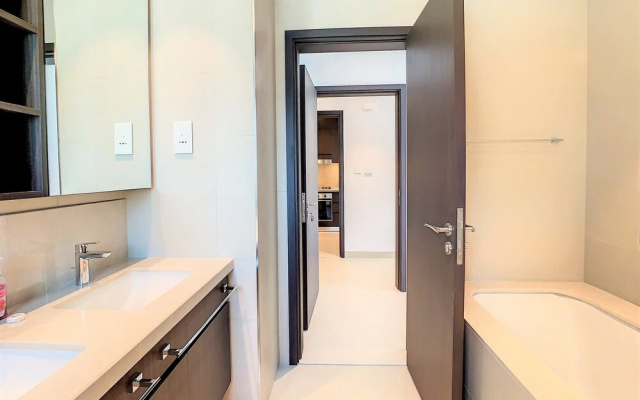 Stunning Apt with Balcony - Dubai Mall access