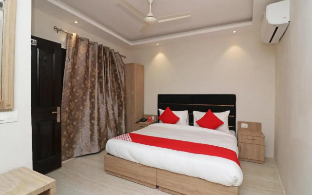 Abhi Palace by OYO Rooms