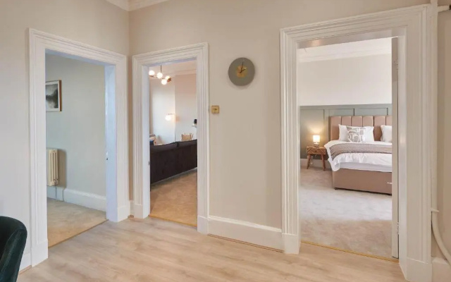 Host Stay Huntcliff View Apartment