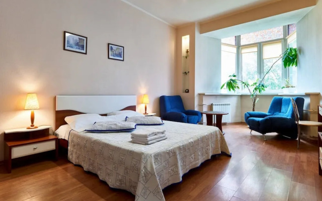 Апартаменты Home-Hotel, ул. Волошская, 51