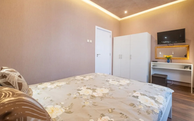 FM Deluxe 1-BDR Apartment  - Feel Sofia