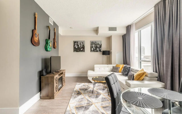 1bd Premier Condo 300front Str W