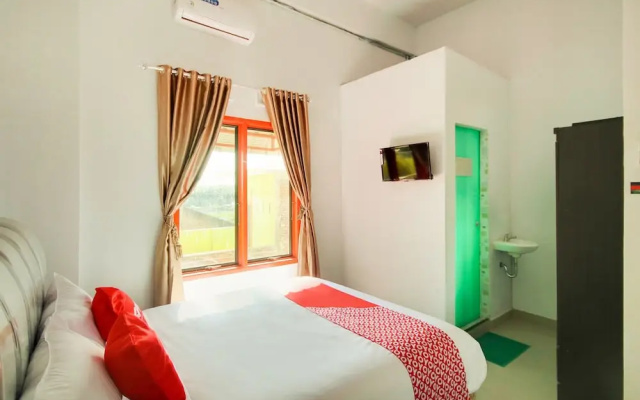 OYO 3844 Shinta Guesthouse