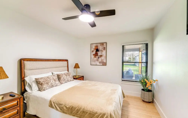 Stylish Irving Retreat w/ Patio & Fire Pit