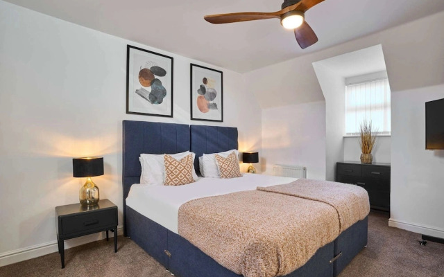Host Stay Honeysuckle Gardens