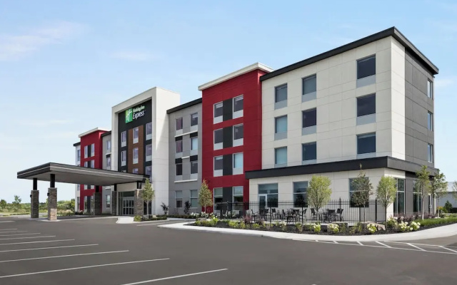 Holiday Inn Express Strathroy By Ihg