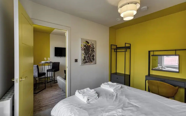 Renaissance House Apartments