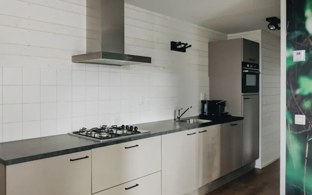Spacious Villa in Forest Park