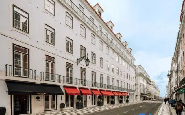 MYTHIC SANA Downtown Suites - New Opening