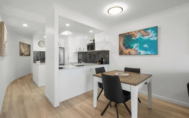 One BR Mediterranean Escape at Burleigh