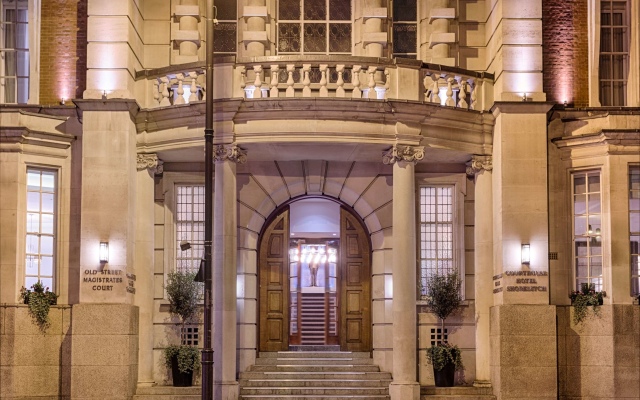 Courthouse Hotel Shoreditch вид на фасад