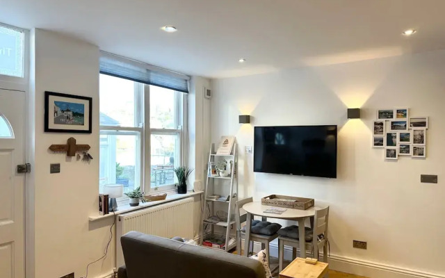 The Slipway Suite, Fowey Harbour & Parking 1 Min